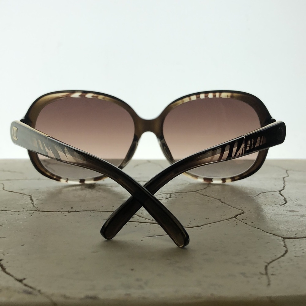 Oleg Cassini Round Tortoise Shell Frame Medium Ar… - image 2